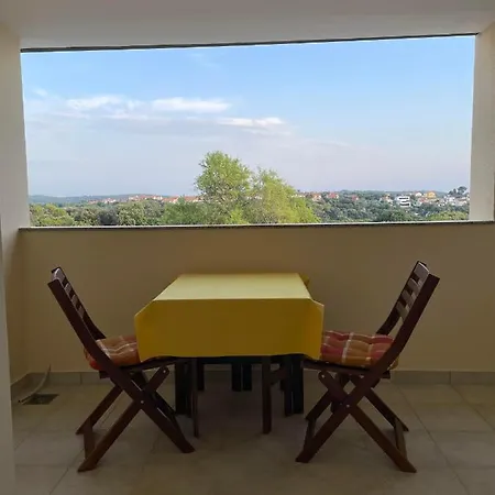 Vinki Apartment *